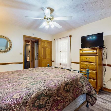 Peaceful Pine Villa Пиджен Фордж Екстериор снимка